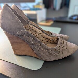 Sole Society Suede Cut-out Wedge Pump - Tan